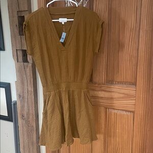 Lou & Grey Tan Textured V-Neck Dress